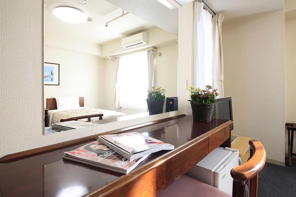 Shinjuku Urban Hotel Токио Экстерьер фото