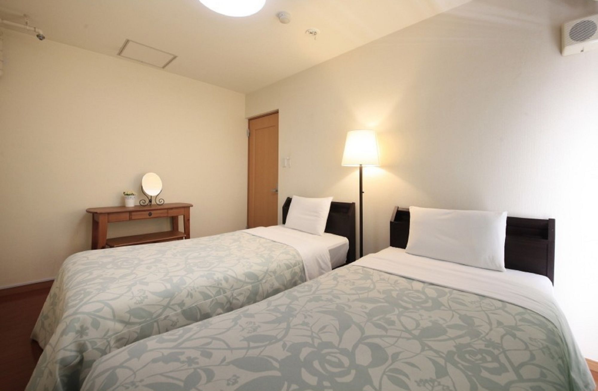 Shinjuku Urban Hotel Токио Экстерьер фото